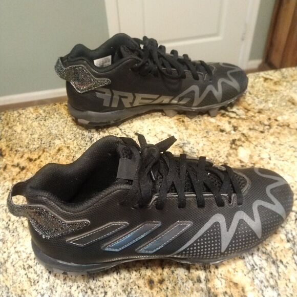 Adidas Freak Spark MD J GZ6889 Football Cleats Boy’s Size 6 - Picture 3 of 12